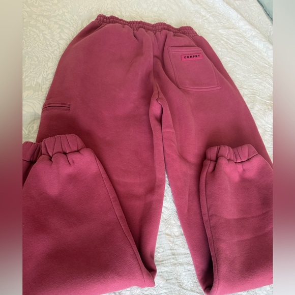 Comfrt Airplane Mode Travel Hoodie/ Jogger Set - Picture 10 of 11